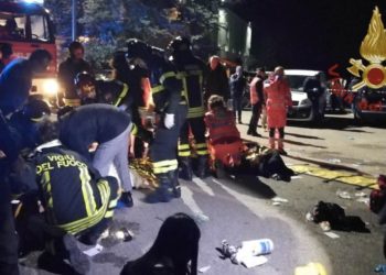 TRAGEDIA | Estampida en club nocturno de Italia deja al menos seis muertos