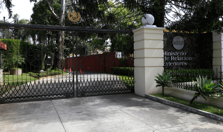 Guatemala solicitará a EE.UU. investigación por muerte de niño bajo custodia de gobierno estadounidense