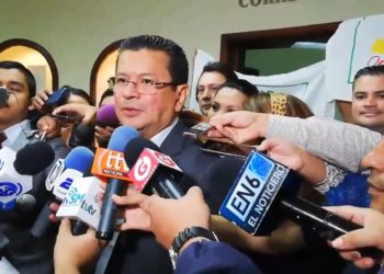 Hugo Martínez pide que aumento al salario mínimo sea revisado cada año