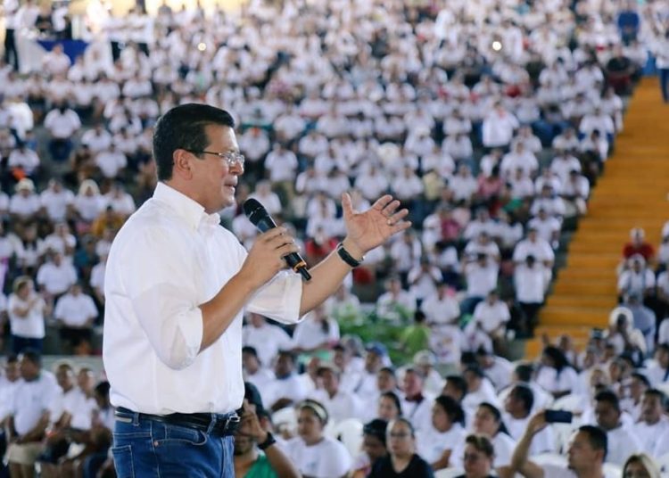 “Bukele no tiene propuestas concretas y coherentes, es como un salto al vacío”: Hugo Martínez