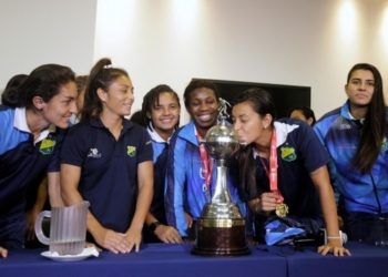 Campeonas de la Copa Libertadores denuncian que su club quería dar el premio al equipo masculino
