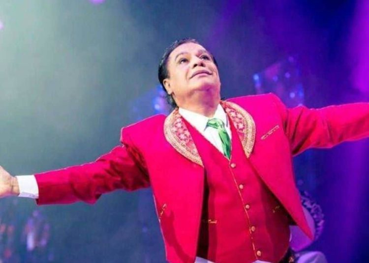 Manager insiste en que Juan Gabriel sigue vivo y que reaparecerá el 7 de enero