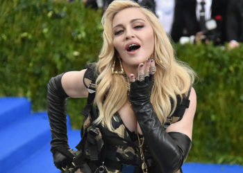 ¿Madonna anuncia su incursión en el reggaetón?