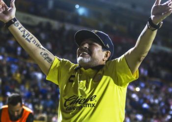 Diego Maradona seguirá con Dorados de Sinaloa, pero antes tiene que resolver estos detalles