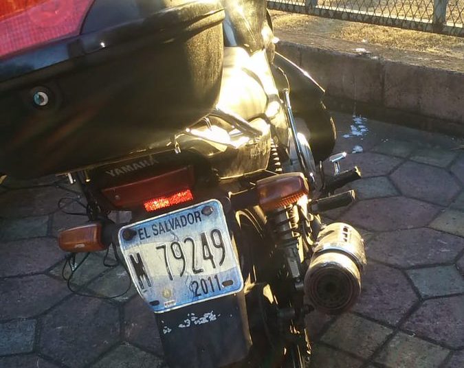 Capturan a sujeto que manejaba motocicleta luego de consumir 20 cervezas