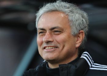 El Manchester United despide al ténico José Mourinho