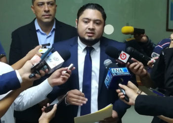 Osiris Luna renuncia al seguro de vida otorgado por la Asamblea