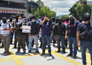 Trabajadores de la PNC amenazan con cerrar el lunes carretera Los Chorros por impago de bono alimenticio