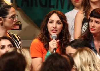 Actriz de Patito Feo denuncia haber sido violada por compañero del elenco