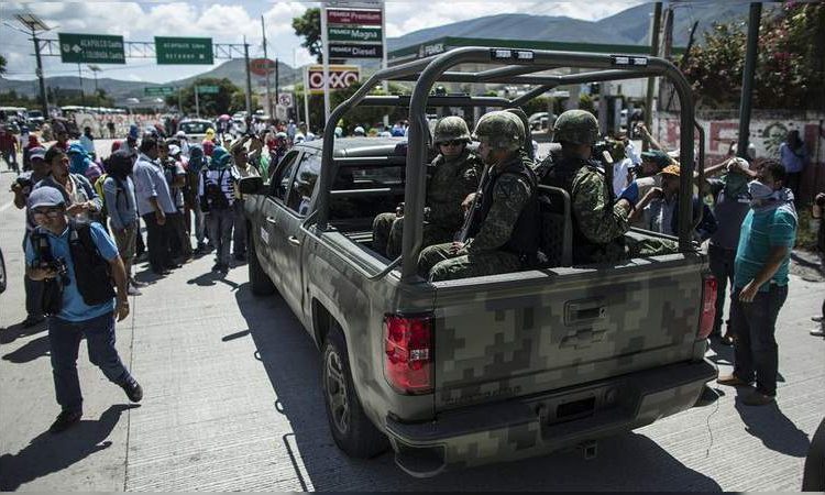 Militares mexicano toma el control de las instalaciones de Pemex