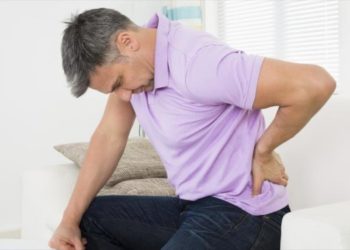 Se inyecta semen en el brazo para curar su dolor de espalda y acaba en el hospital