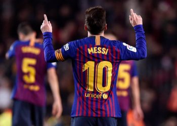 El Barcelona vence al Eibar y Messi llega a su gol 400