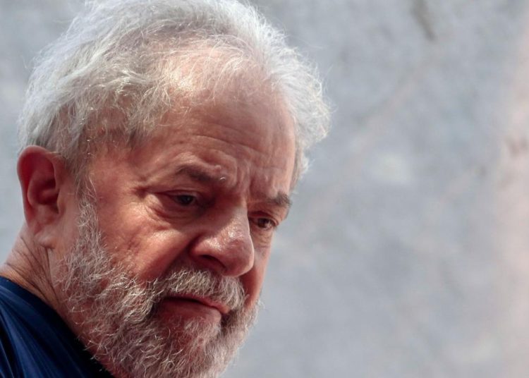 El juez del Supremo de Brasil autoriza que Lula salga de la cárcel para despedirse de su hermano