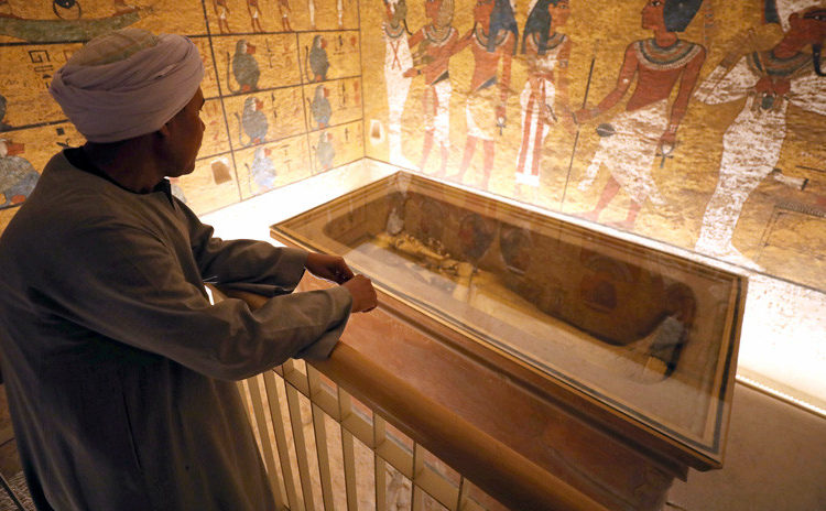 (FOTOS) Revelan primeras imágenes de Tutankamón después de su restauración