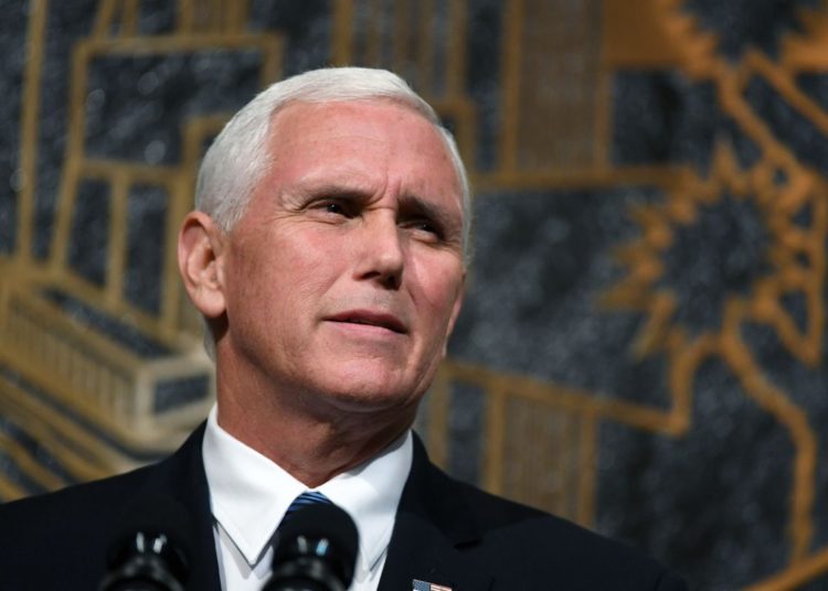 Mike Pence llama a los venezolanos a protestar contra el Gobierno de Maduro