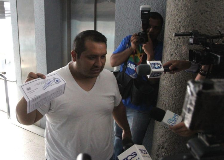 (VIDEO) Revés para la Fiscalía. Juez libera al abogado Grimaldi por deficiencias en la acusación en la última imputación que FGR hace al empresario Rais