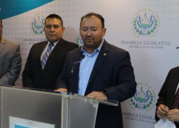 Guillermo Gallegos respalda a Félix Ulloa para no asistir a debate de ASDER