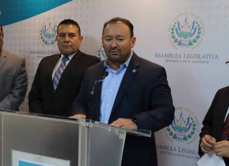 Guillermo Gallegos respalda a Félix Ulloa para no asistir a debate de ASDER