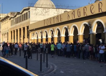 Al tope duicentros en San Salvador