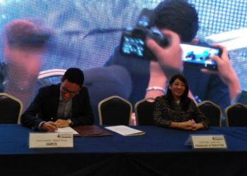 Políticos firman Acuerdo de País Contra la Corrupción