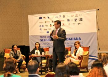 Hugo Martínez: «Hay malos elementos que deben salir de la corporación policial»