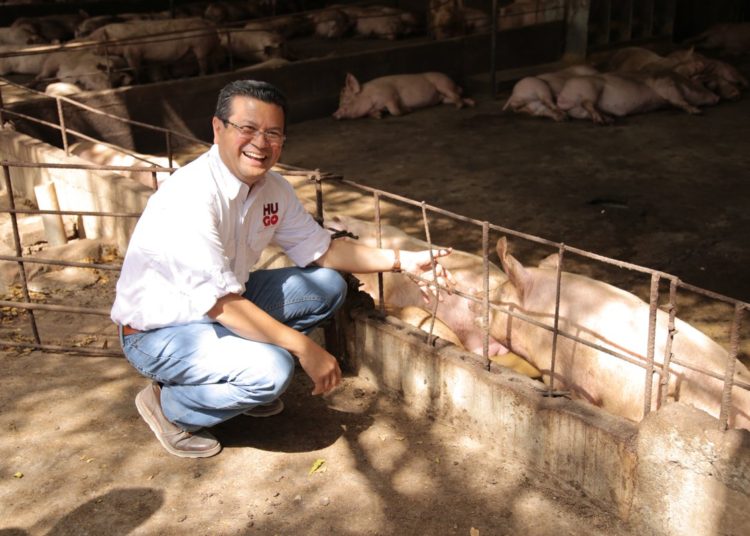 Hugo Martínez de gira en Cabañas