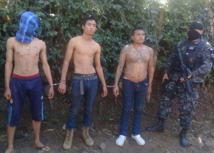 Un pandillero muerto y tres capturados es el saldo de un ataque a la policía en Sonsonate