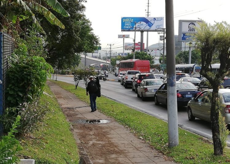 Habilitan paso en la alameda Enrique Araujo