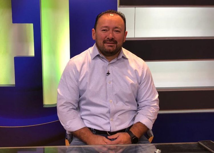 Guillermo Gallegos: “Walter Araujo está capacitado para ocupar un cargo en gobierno de Bukele”