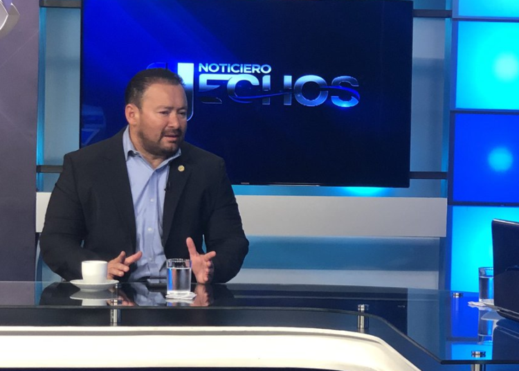 Guillermo Gallegos afirma que sería un honor trabajar en seguridad pública