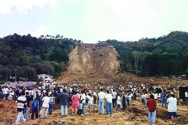 Conmemoran a víctimas del terremoto de 2001. Hoy se cumplen 18 años