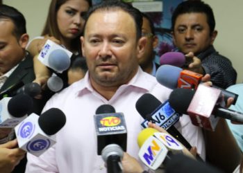 Guillermo Gallegos duda versión de incendio que destruyó equipos de transmisión del TSE