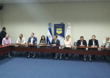 Fiscal General se reúne con secretarios de partidos políticos para afinar detalles del proceso electoral