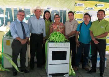 Sistema Fedecrédito entrega premios a ganadores del tercer sorteo de la promoción Gana Fácil