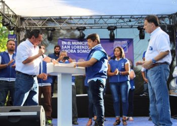 Único alcalde del FPS se suma al proyecto político del PCN