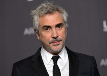 Director Cuarón: «Me parece muy ofensivo para el público subtitular Roma al español»