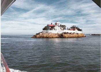 ¿Aceptaría este trabajo? Buscan a dos personas para cuidar un faro californiano por $130,000