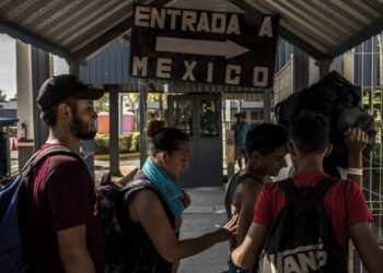 México abre las puertas a la caravana migrante