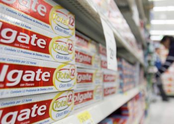 Colgate retira el controvertido triclosán de su dentífrico estrella