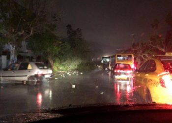 Noche tormentosa de fuertes vientos y lluvia intensa castigó a la capital cubana
