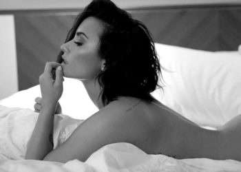 Demi Lovato confirmó su nueva relación amorosa con un beso en las redes sociales