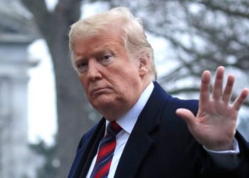 Trump anuncia «protestas masivas» en Venezuela y recomienda a los estadounidenses no visitar el país