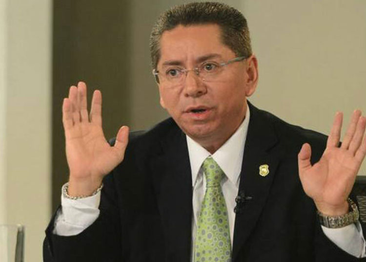 Douglas Meléndez se despide de la fiscalía con una carta en la que pide se continúe con su trabajo