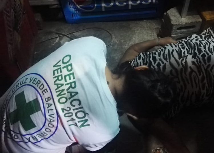 Mujer muere electrocutada en Mejicanos