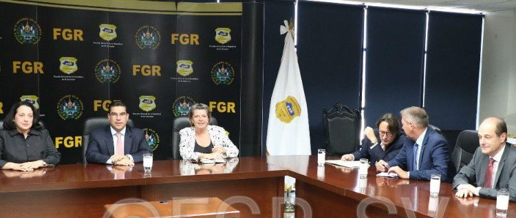 Embajadores y diplomáticos endosan apoyo a Raúl Melara