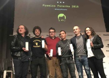 Iniesta y Cazorla reciben un importante premio