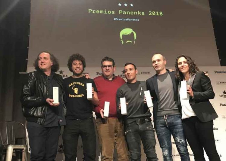 Iniesta y Cazorla reciben un importante premio