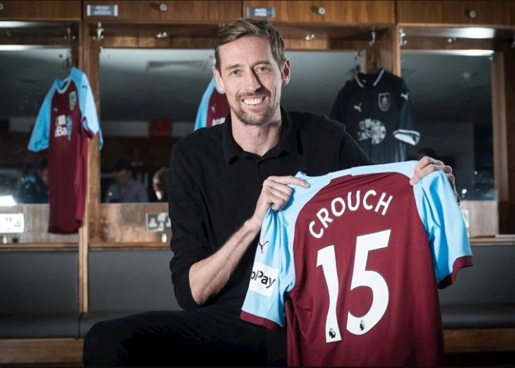 Peter Crouch regresa a la Premier League a sus 38 años
