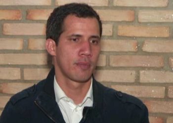 Corte Suprema prohíbe a Guaidó salir de Venezuela y congela sus cuentas y bienes