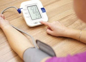 ISSS llama a pacientes hipertensos a contactarse con la institución para revisión de los fármacos recetados